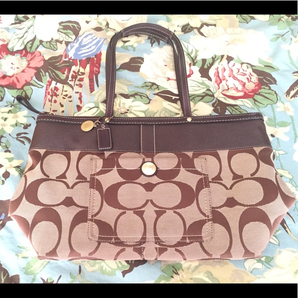 SOLD Coach tote